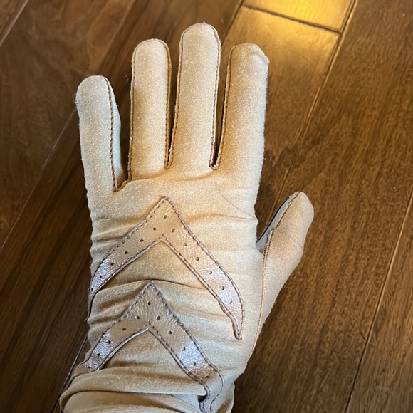 Isotoner “warm-ups” Gloves one size - Picture 6 of 9